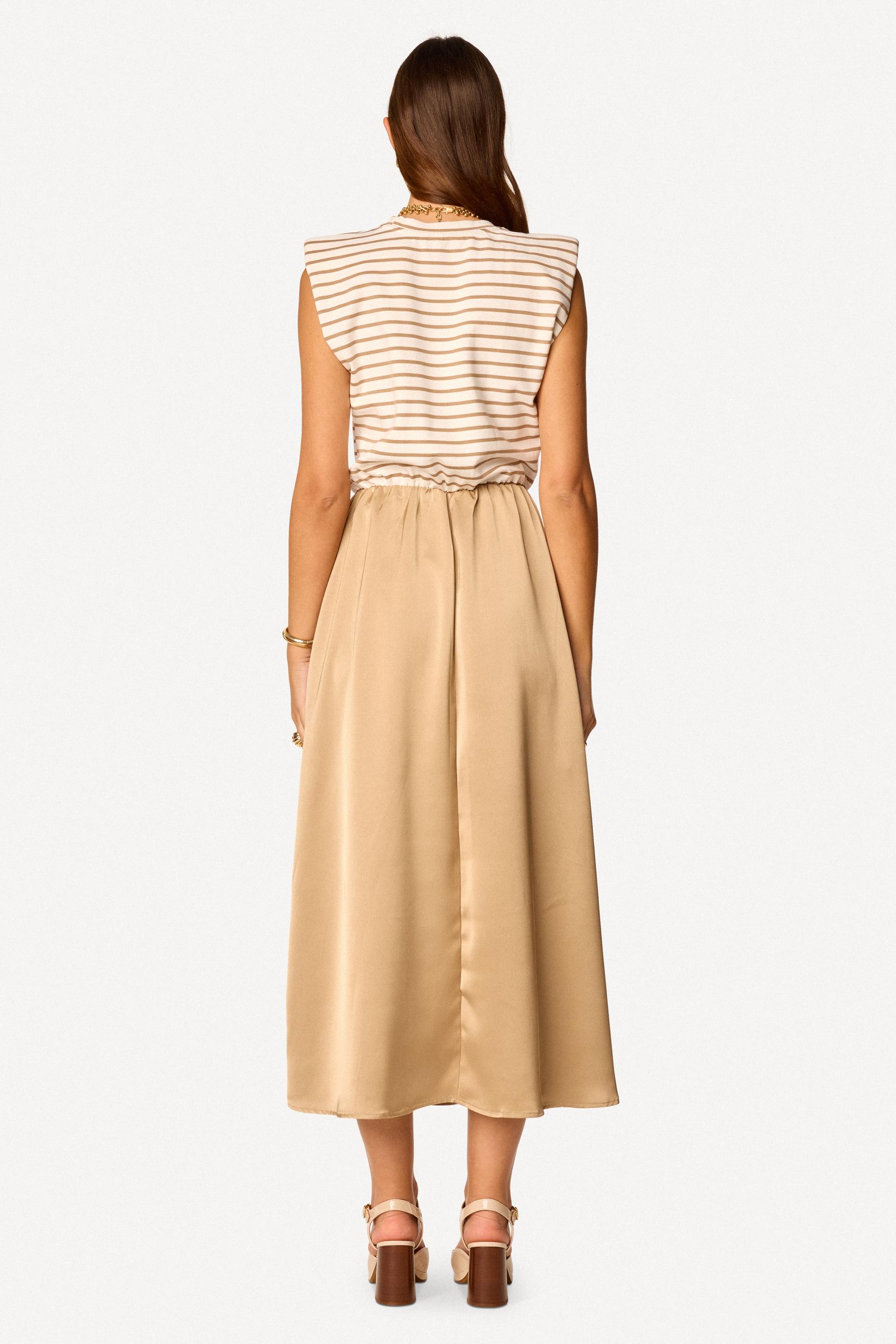 Robe longue sans manches Taupe - Axara Paris