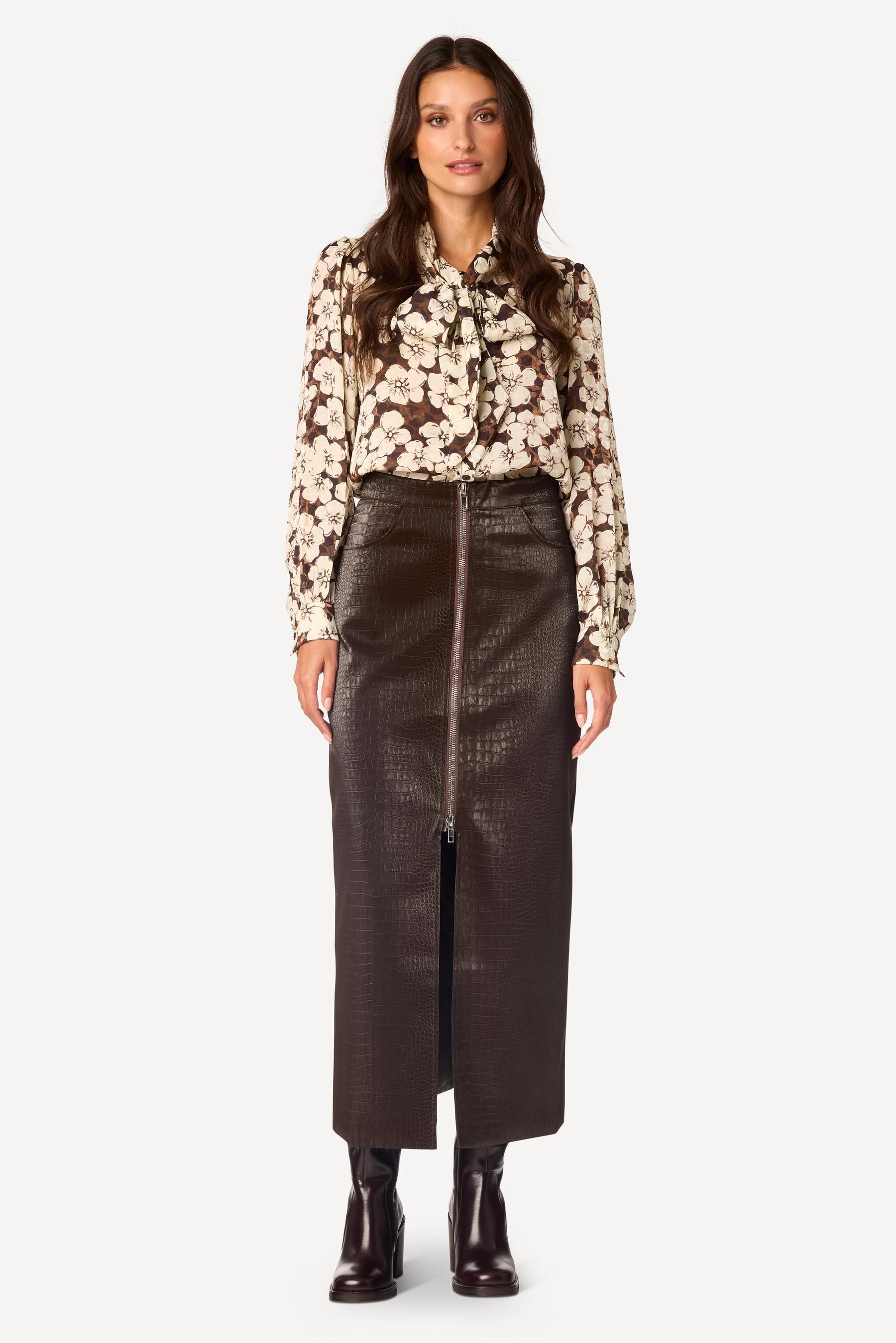 Jupe longue en simili cuir Choco - Axara Paris