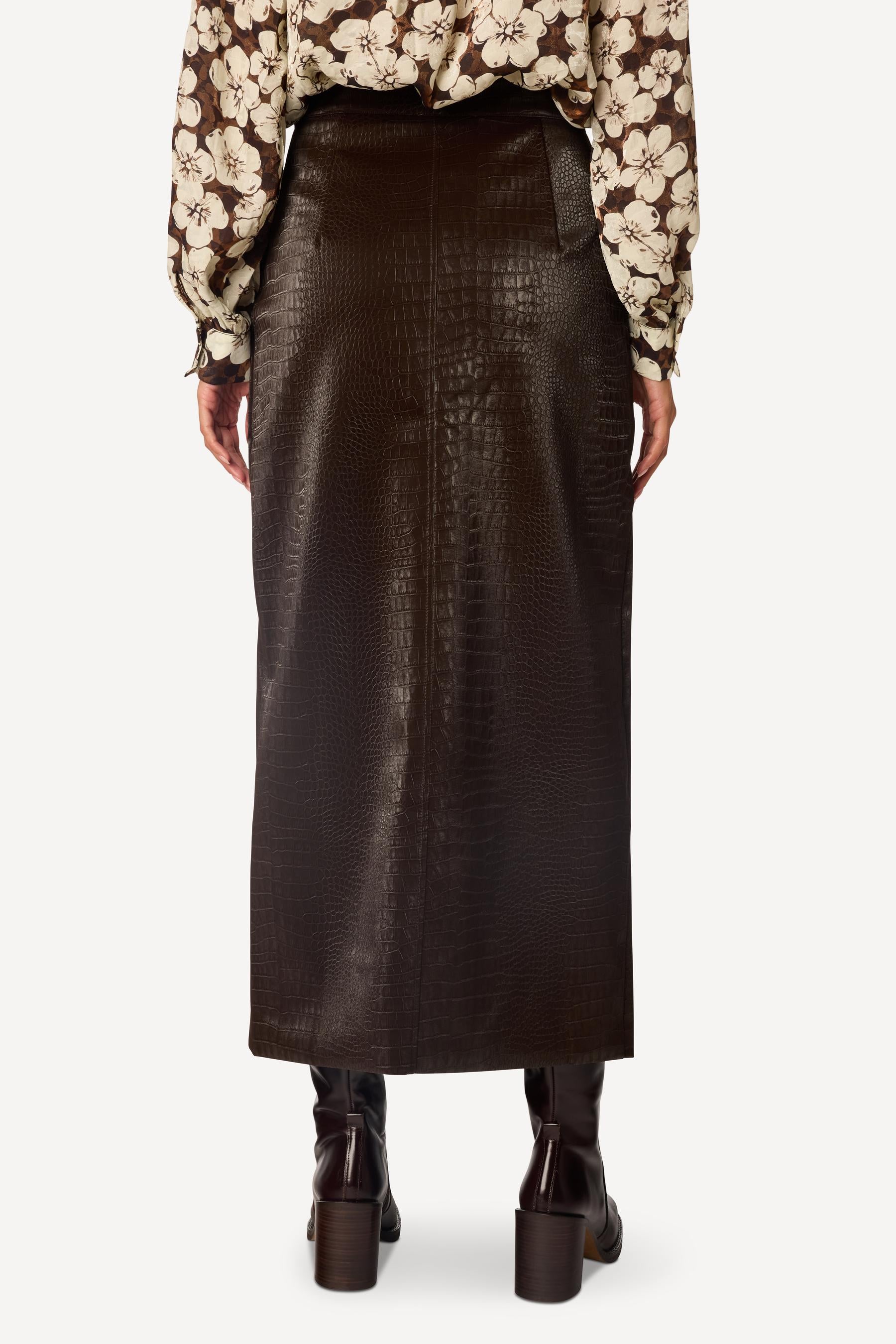Jupe longue en simili cuir Choco - Axara Paris