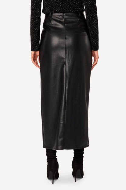 Jupe longue en simili cuir Noir - Axara Paris